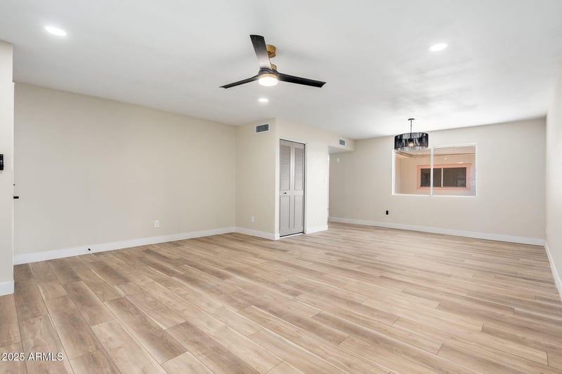 8120 32nd Ave, Phoenix, AZ 85051