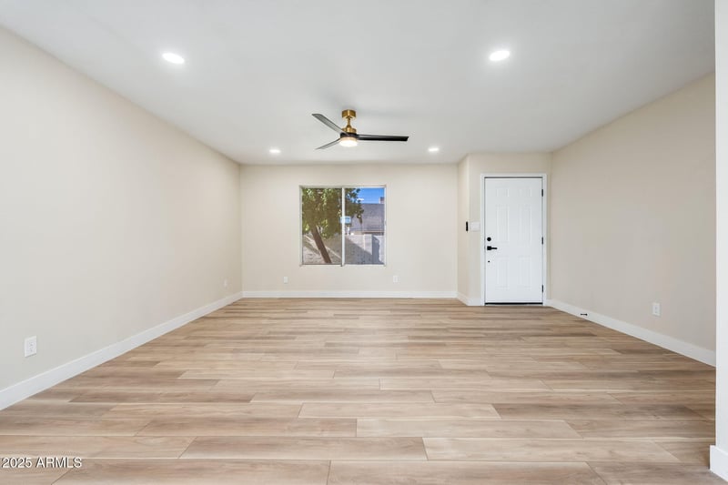 8120 32nd Ave, Phoenix, AZ 85051