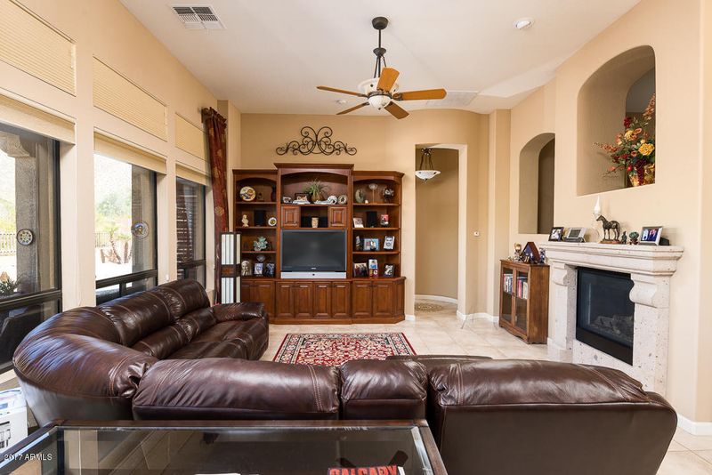 8120 E Valley Vista St, Mesa, AZ 85207