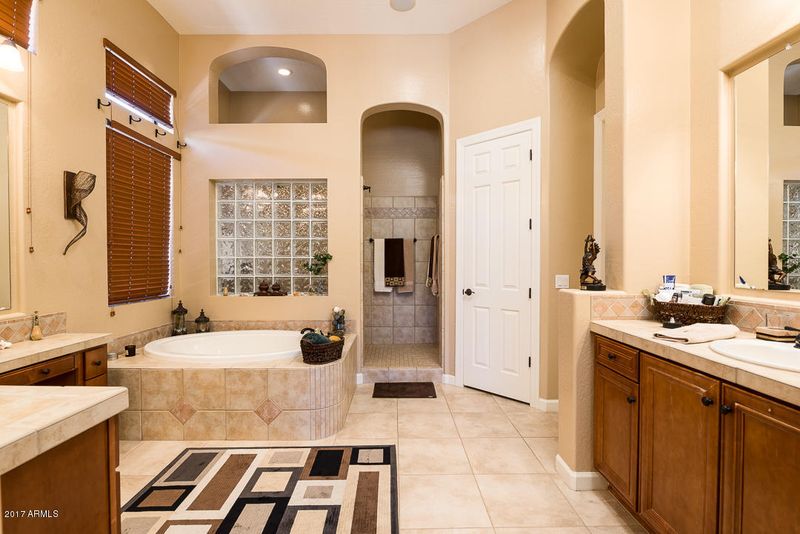 8120 E Valley Vista St, Mesa, AZ 85207