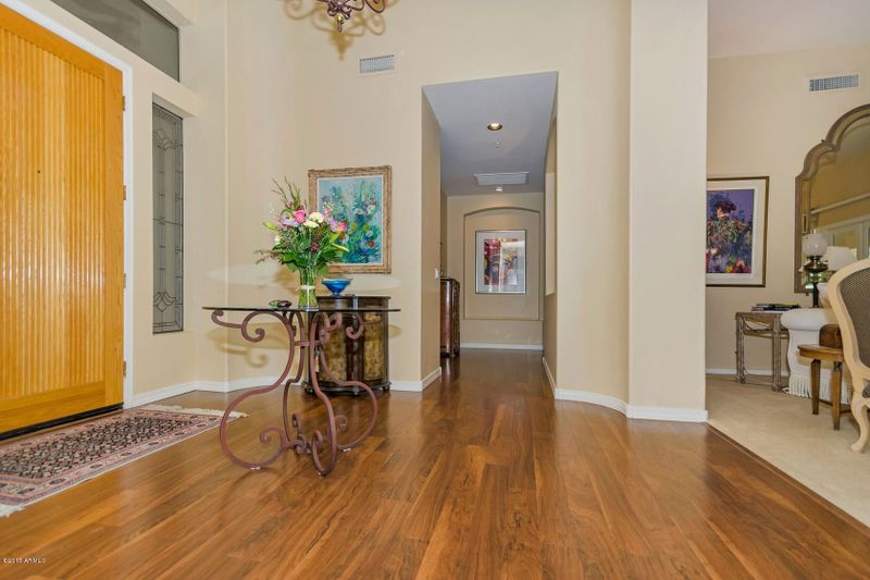 8122 E Clinton St, Scottsdale, AZ 85260
