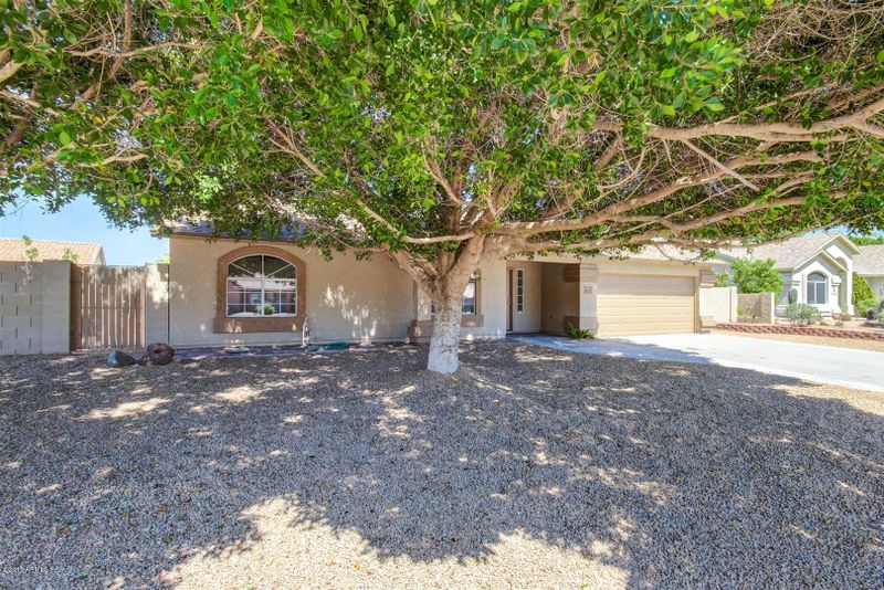 8122 E Ensenada St, Mesa, AZ 85207