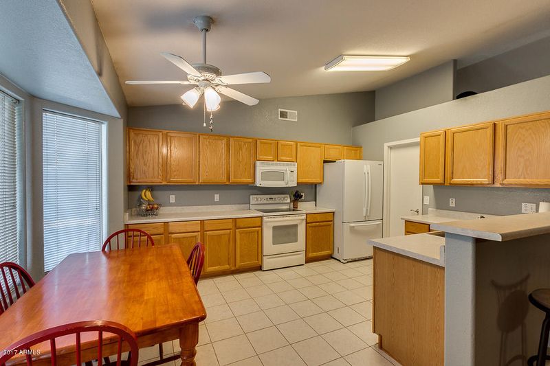 8122 E Evergreen St, Mesa, AZ 85207