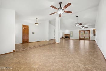 8122 S Palm Dr, Tempe, AZ 85284