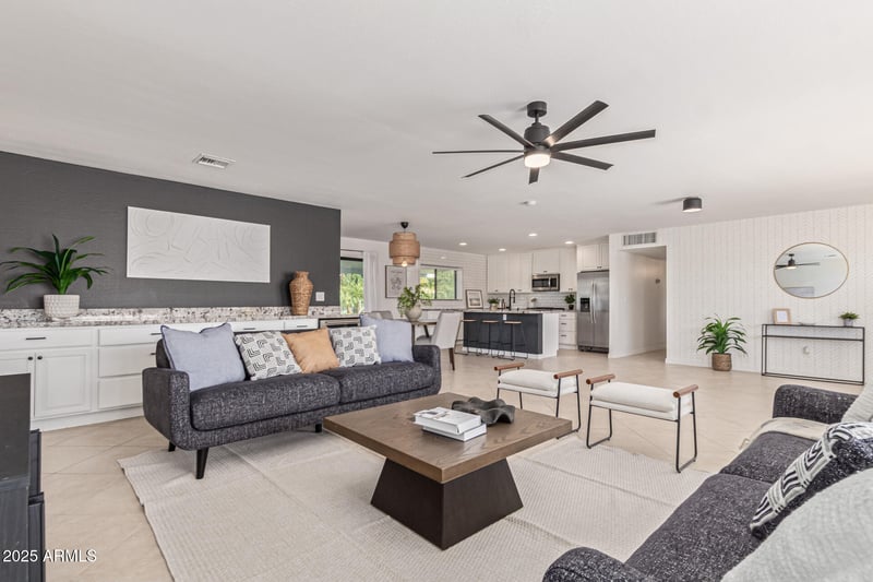 8124 Mitchell Dr, Scottsdale, AZ 85251