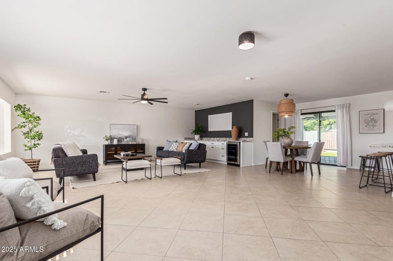 8124 Mitchell Dr, Scottsdale, AZ 85251