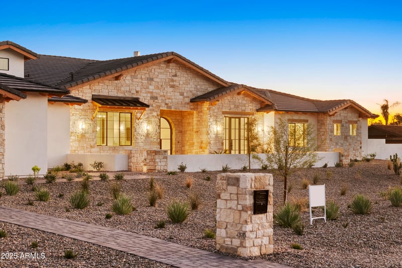 8125 Gail Rd, Scottsdale, AZ 85260