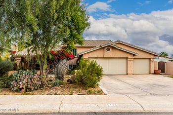 8125 Taylor Dr, Tempe, AZ 85284