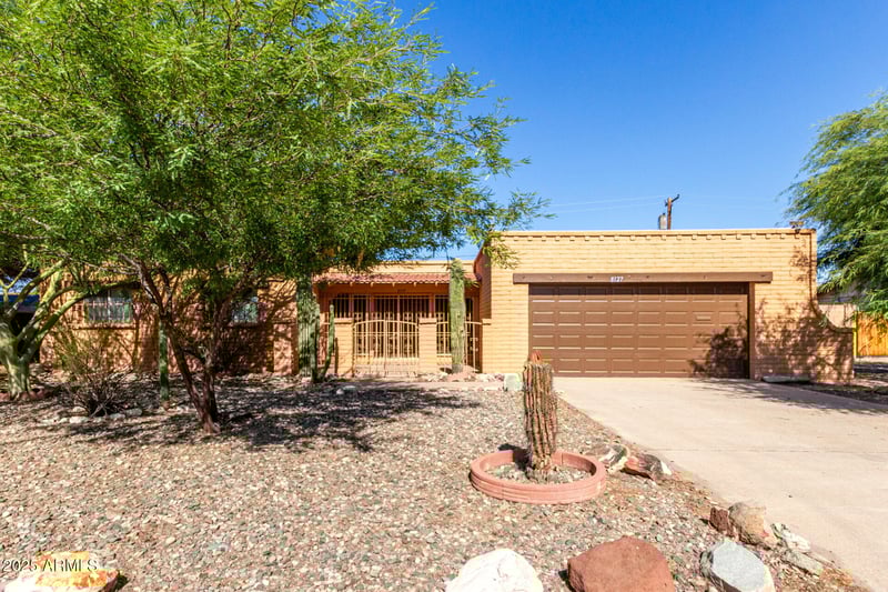 8127 56th Ave, Glendale, AZ 85302
