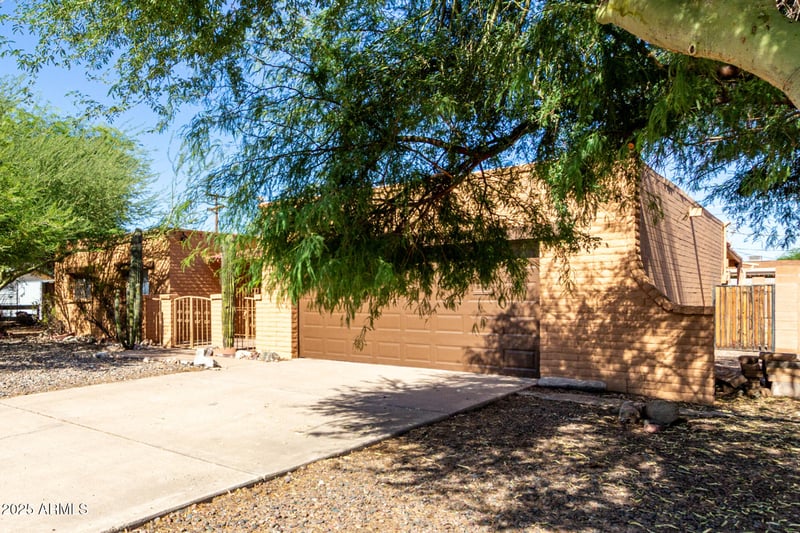 8127 56th Ave, Glendale, AZ 85302