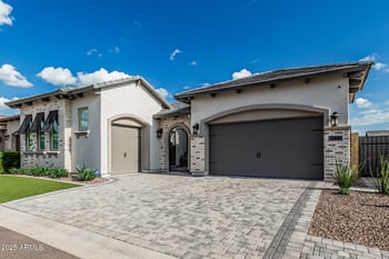 8127 June St, Mesa, AZ 85207