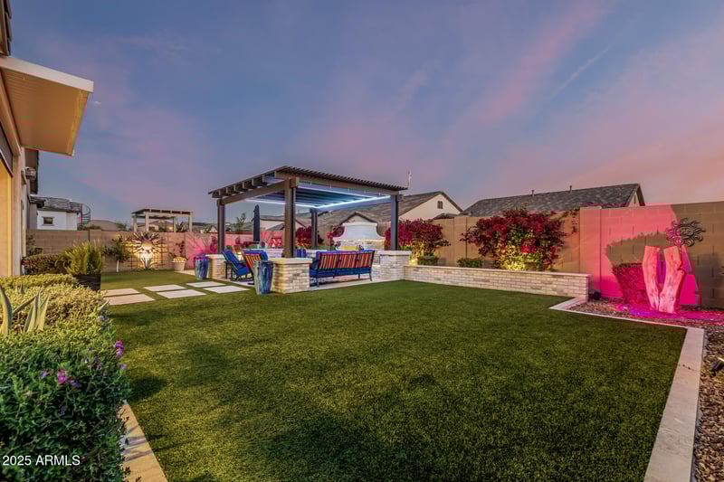 8127 June St, Mesa, AZ 85207