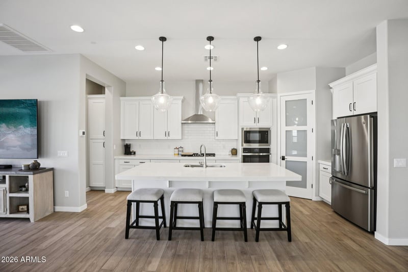 8128 Jasmine St, Mesa, AZ 85207
