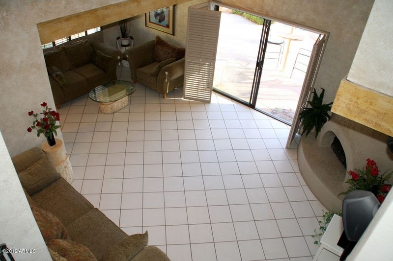 813 E Becker Ln, Phoenix, AZ 85020