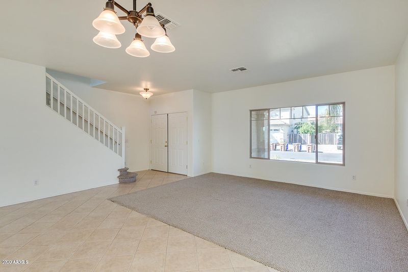 813 E Harold Dr, San Tan Valley, AZ 85140