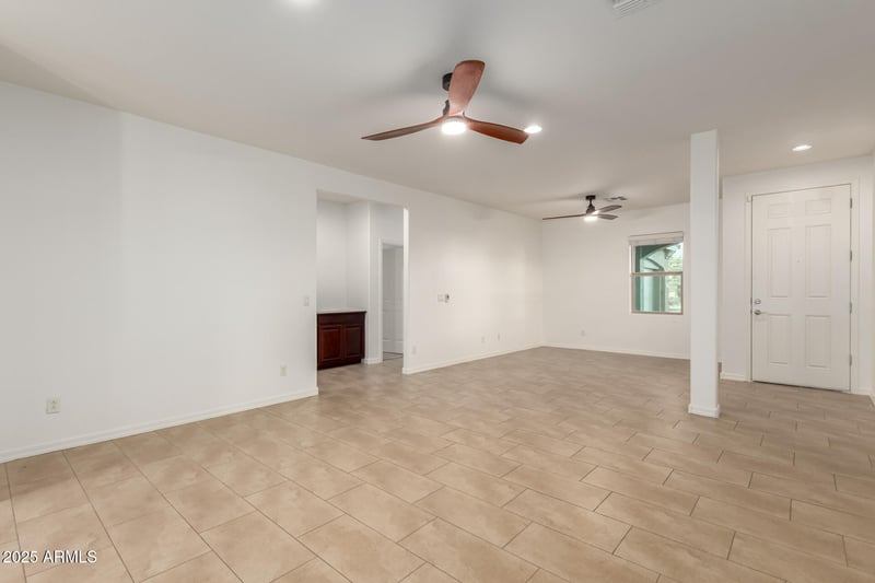 813 Love Rd, San Tan Valley, AZ 85143