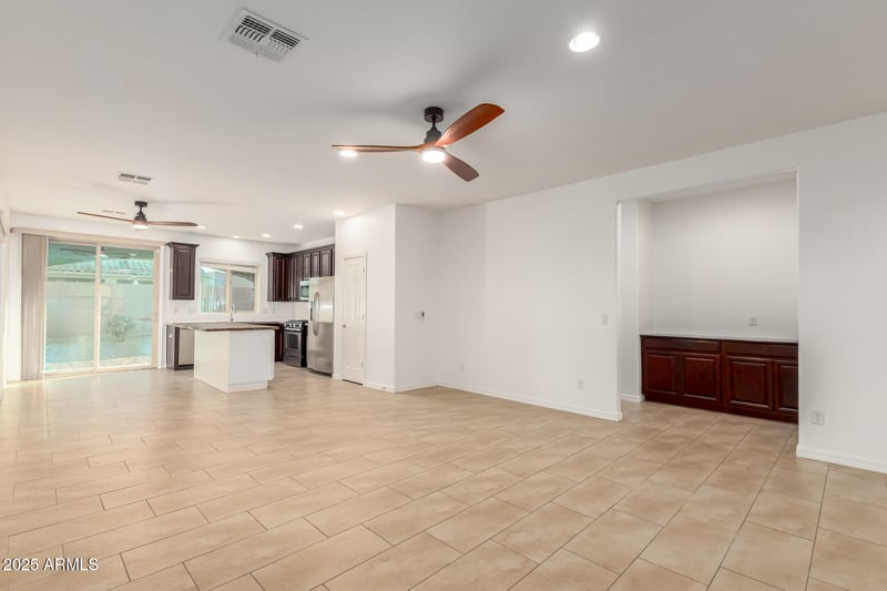 813 Love Rd, San Tan Valley, AZ 85143