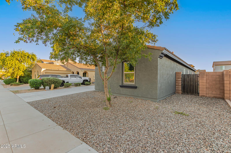 813 Love Rd, San Tan Valley, AZ 85143
