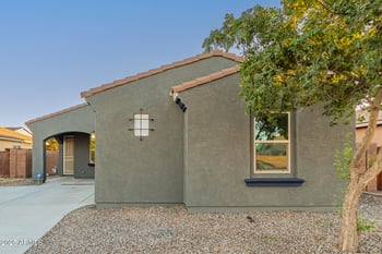 813 Love Rd, San Tan Valley, AZ 85143