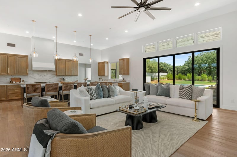 8130 E Vista Bonita Dr, Scottsdale, AZ 85255