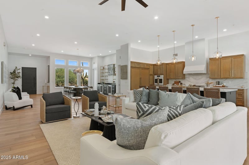 8130 E Vista Bonita Dr, Scottsdale, AZ 85255