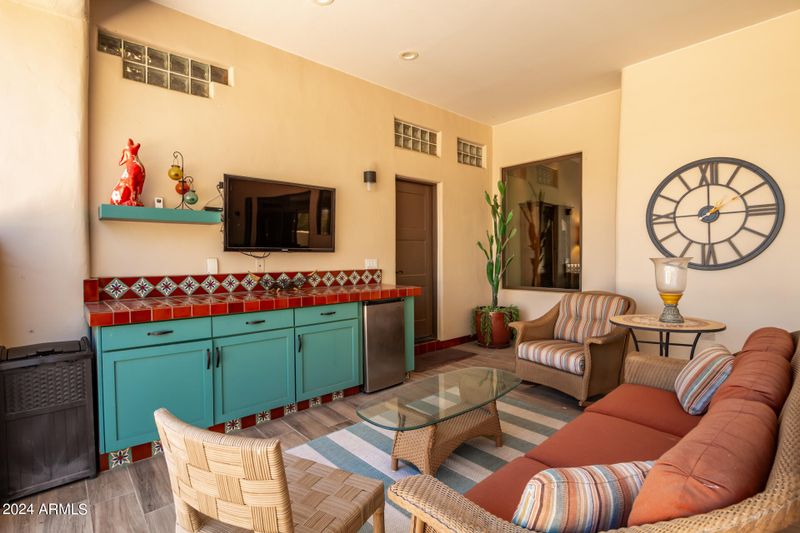 8130 E Whispering Wind Dr, Scottsdale, AZ 85255