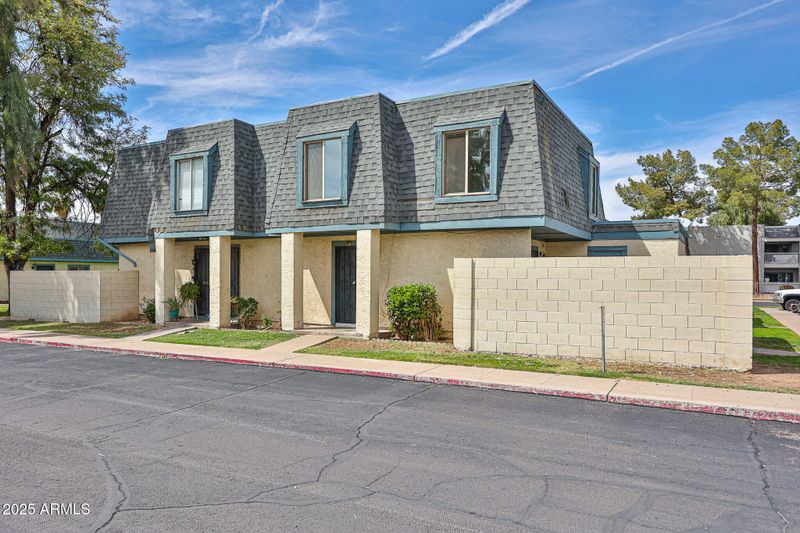8130 N 32nd Dr, Phoenix, AZ 85051