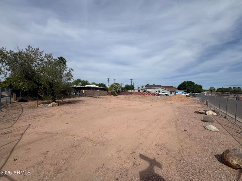 8130 Pine Dr #4, Scottsdale, AZ 85257