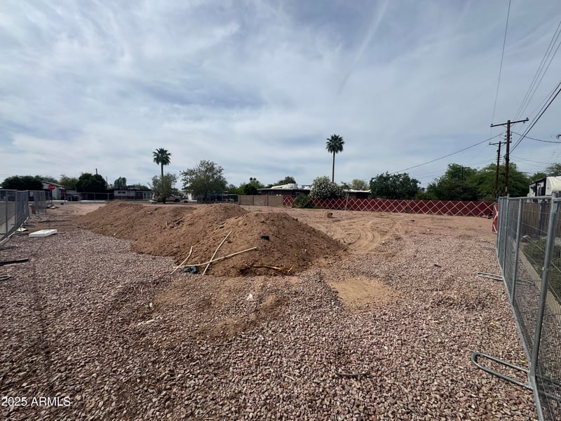 8130 Pine Dr #4, Scottsdale, AZ 85257