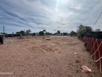 8130 Pine Dr #4, Scottsdale, AZ 85257