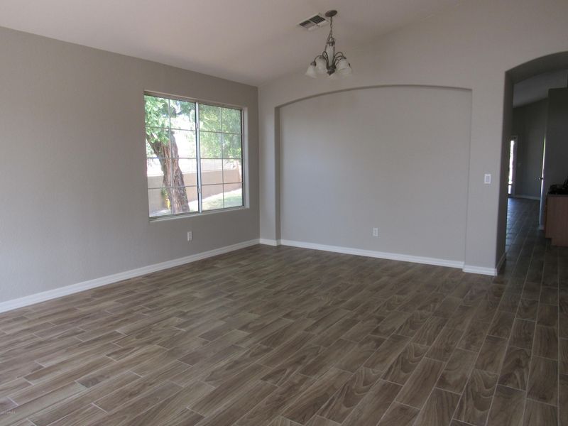 8130 W Lumbee St, Phoenix, AZ 85043