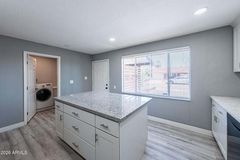 8131 Amelia Ave, Scottsdale, AZ 85251