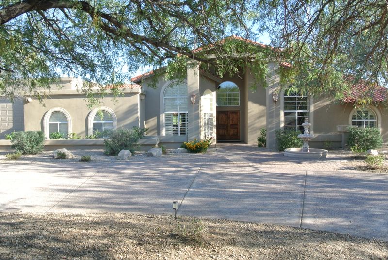 8131 E Whispering Wind Dr, Scottsdale, AZ 85255