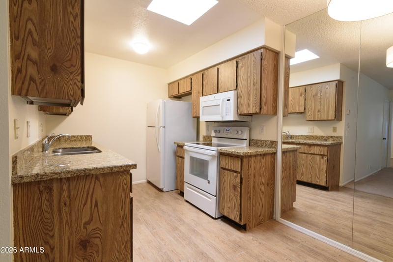 8131 107th Ave #86, Peoria, AZ 85345