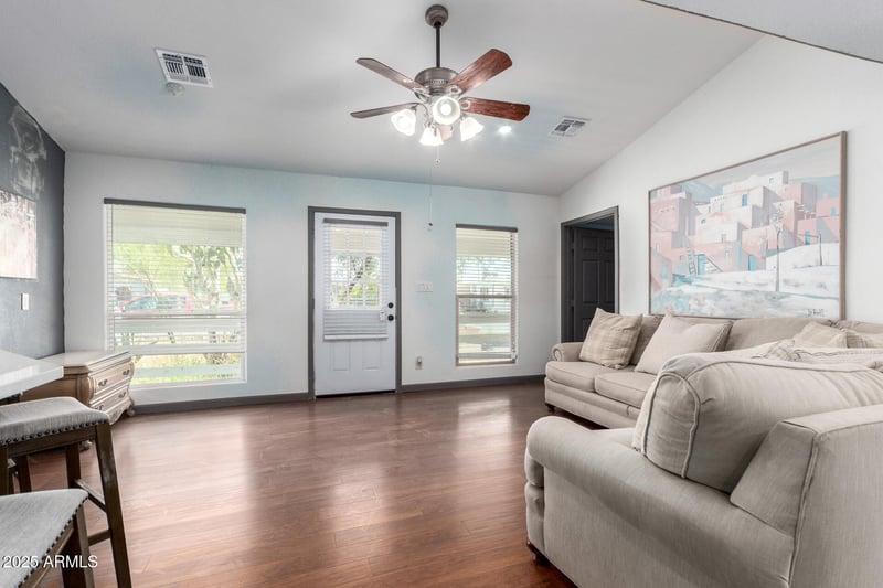 8132 3rd Ave, Mesa, AZ 85208