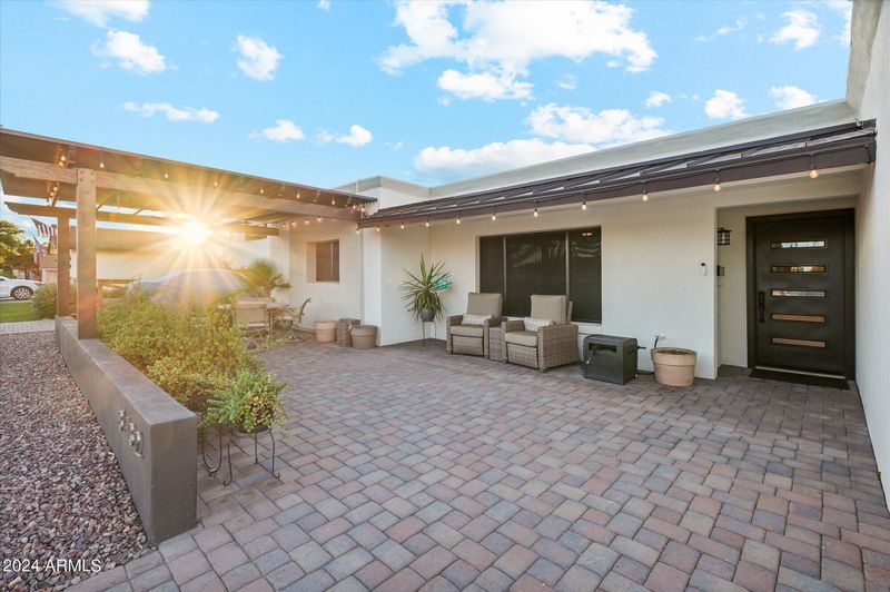 8132 E Jackrabbit Rd, Scottsdale, AZ 85250