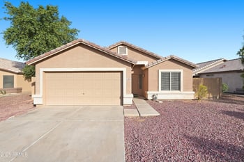 8132 Hammond Ln, Phoenix, AZ 85043