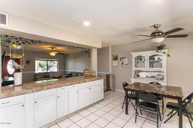 8133 N 41st Dr, Phoenix, AZ 85051