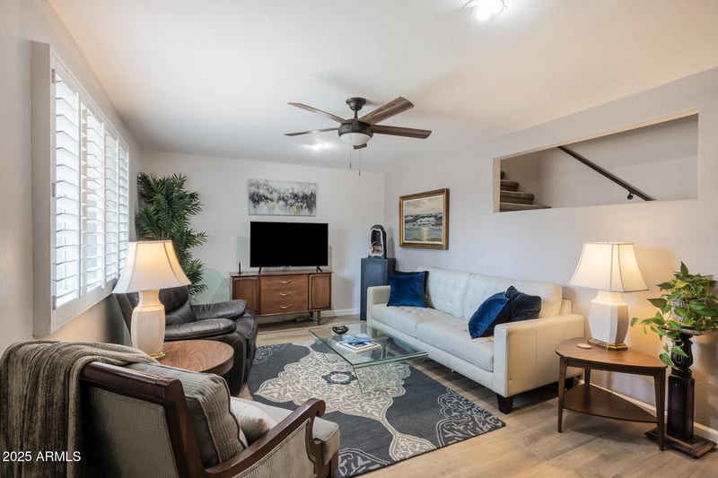 8135 Central Ave #12, Phoenix, AZ 85020