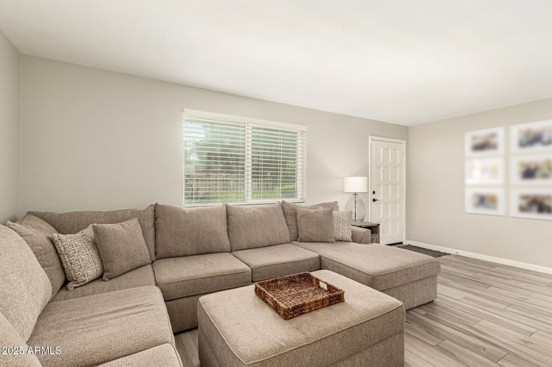8135 Central Ave #7, Phoenix, AZ 85020