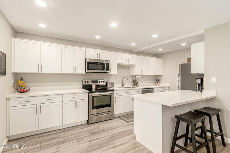 8135 Central Ave #7, Phoenix, AZ 85020