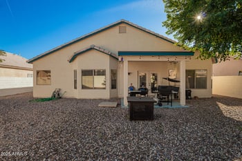 8136 Laurel Ln, Peoria, AZ 85345