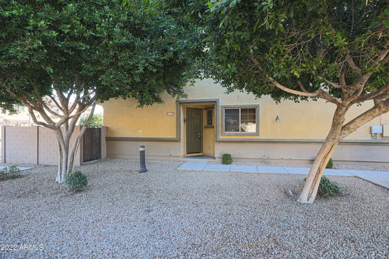 8136 W Lynwood St, Phoenix, AZ 85043