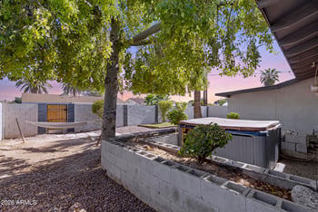 8137 Indian School Rd, Scottsdale, AZ 85251