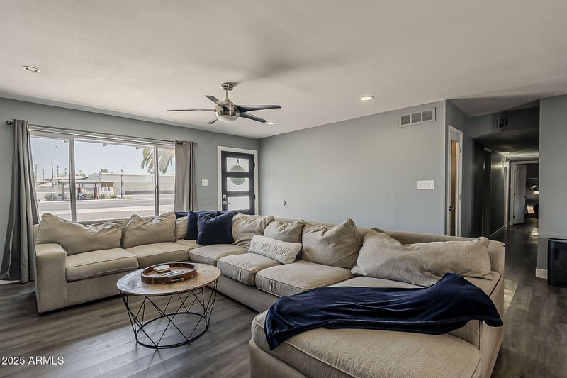 8137 Indian School Rd, Scottsdale, AZ 85251
