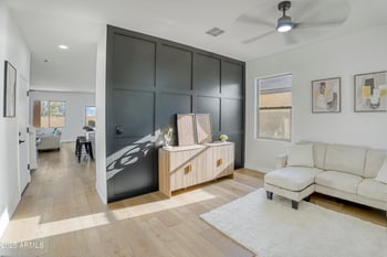 8137 Pueblo Ave, Phoenix, AZ 85043