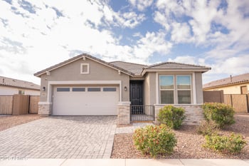 814 109th Ave, Avondale, AZ 85323