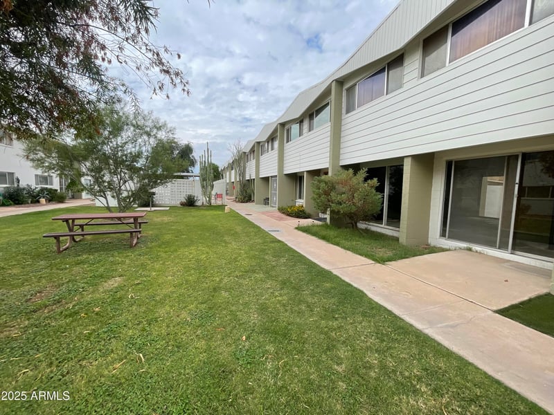814 82nd St #G4, Scottsdale, AZ 85257