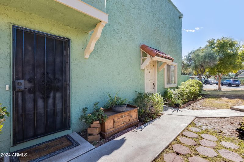 814 E Cochise Dr #B, Phoenix, AZ 85020