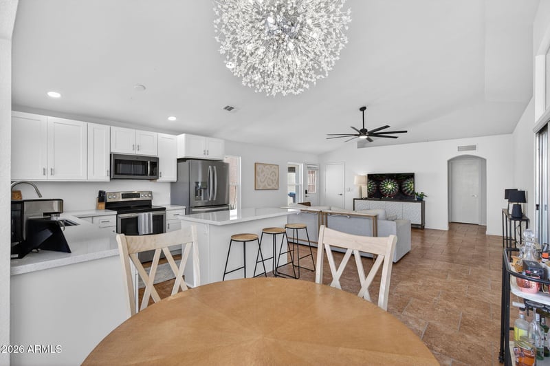 814 Manor Dr, Chandler, AZ 85225